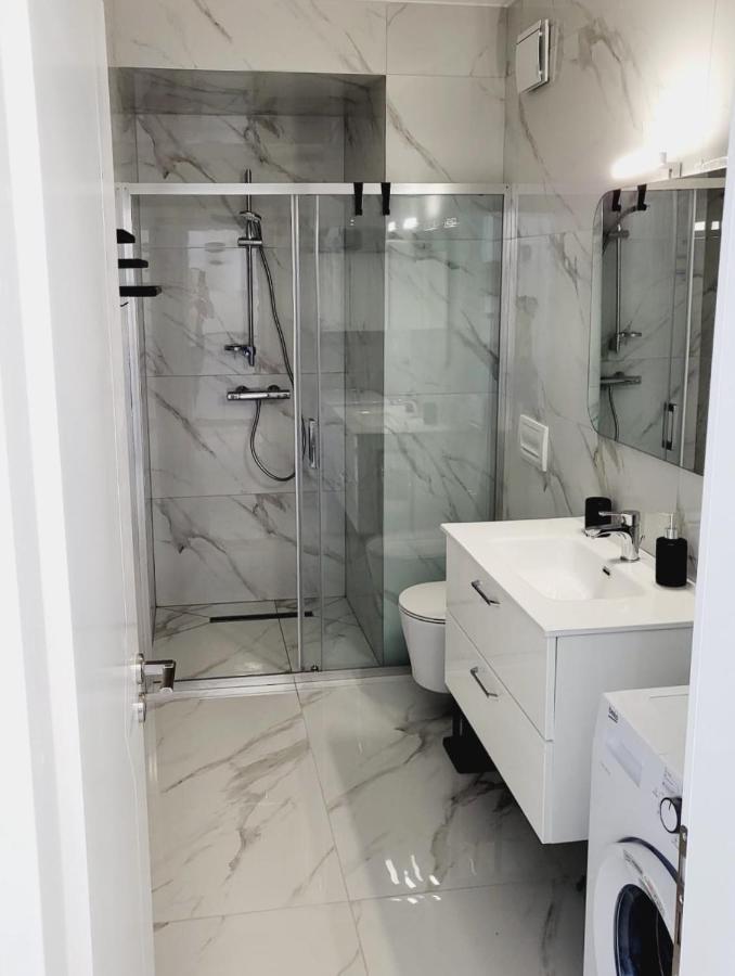 Stella Apartment Sarande Bagian luar foto
