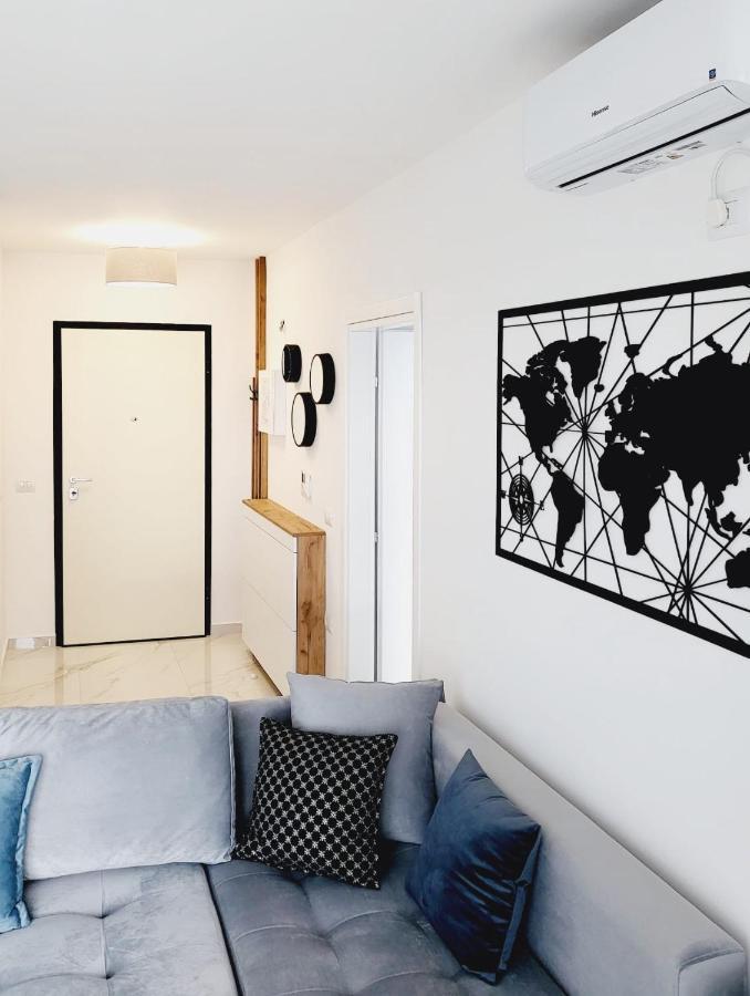 Stella Apartment Sarande Bagian luar foto