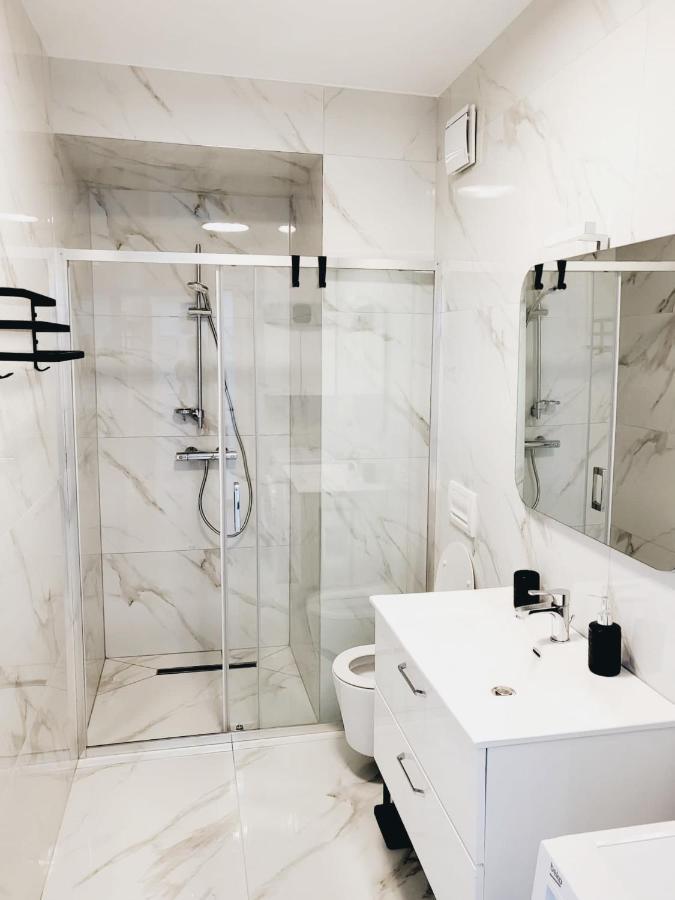 Stella Apartment Sarande Bagian luar foto