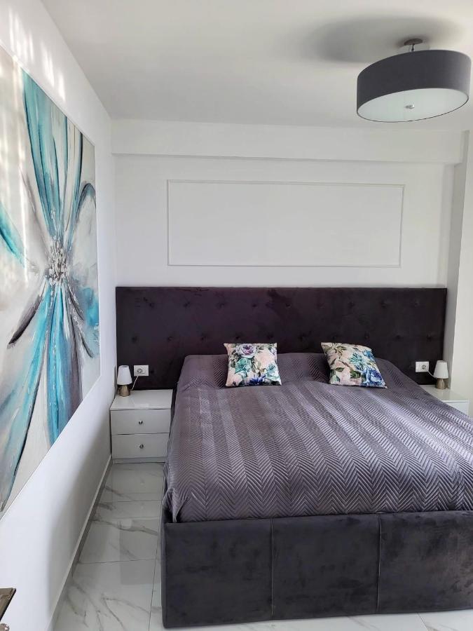 Stella Apartment Sarande Bagian luar foto