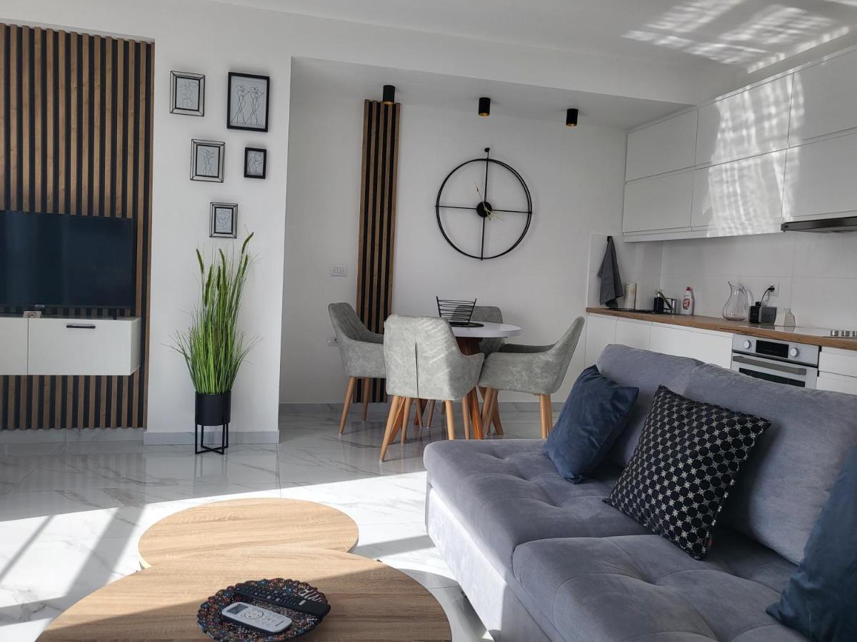 Stella Apartment Sarande Bagian luar foto